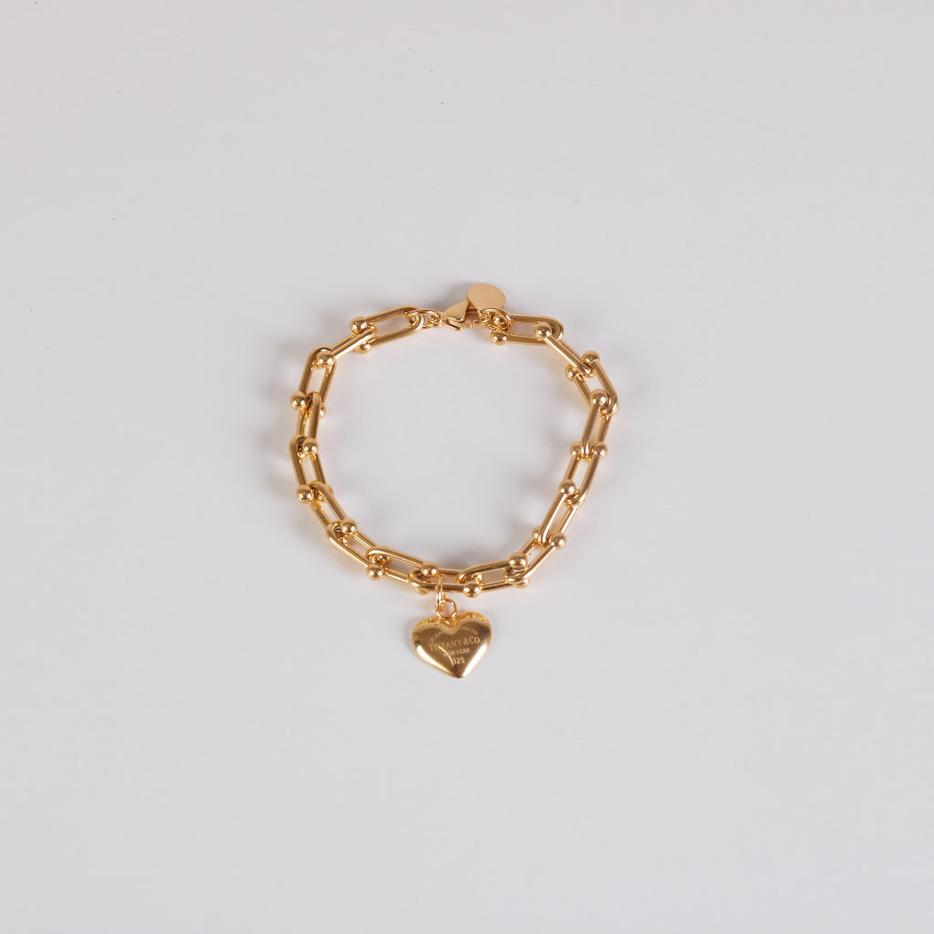 Gold Hardware Bracelet With Heart Olivia Manila